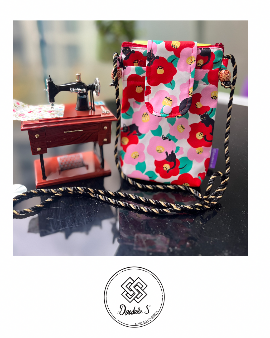 Smartphone Shoulder Bag