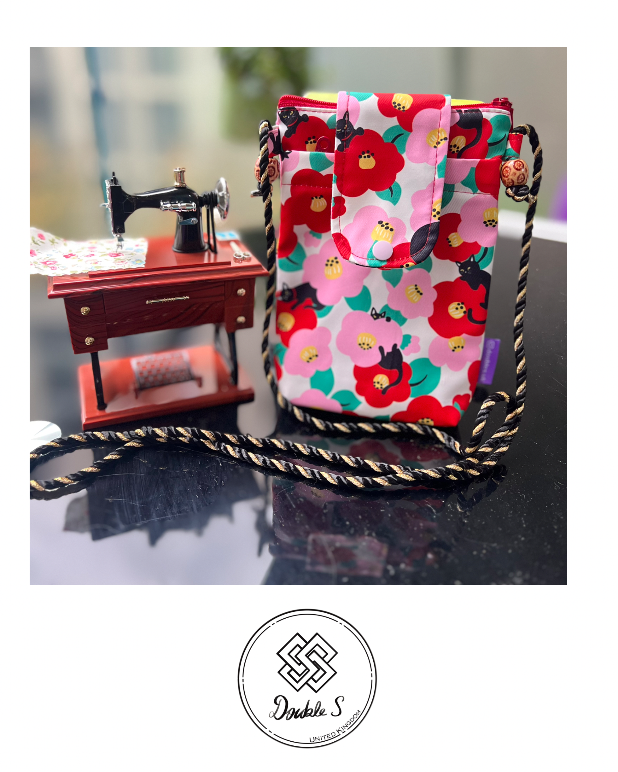 Smartphone Shoulder Bag